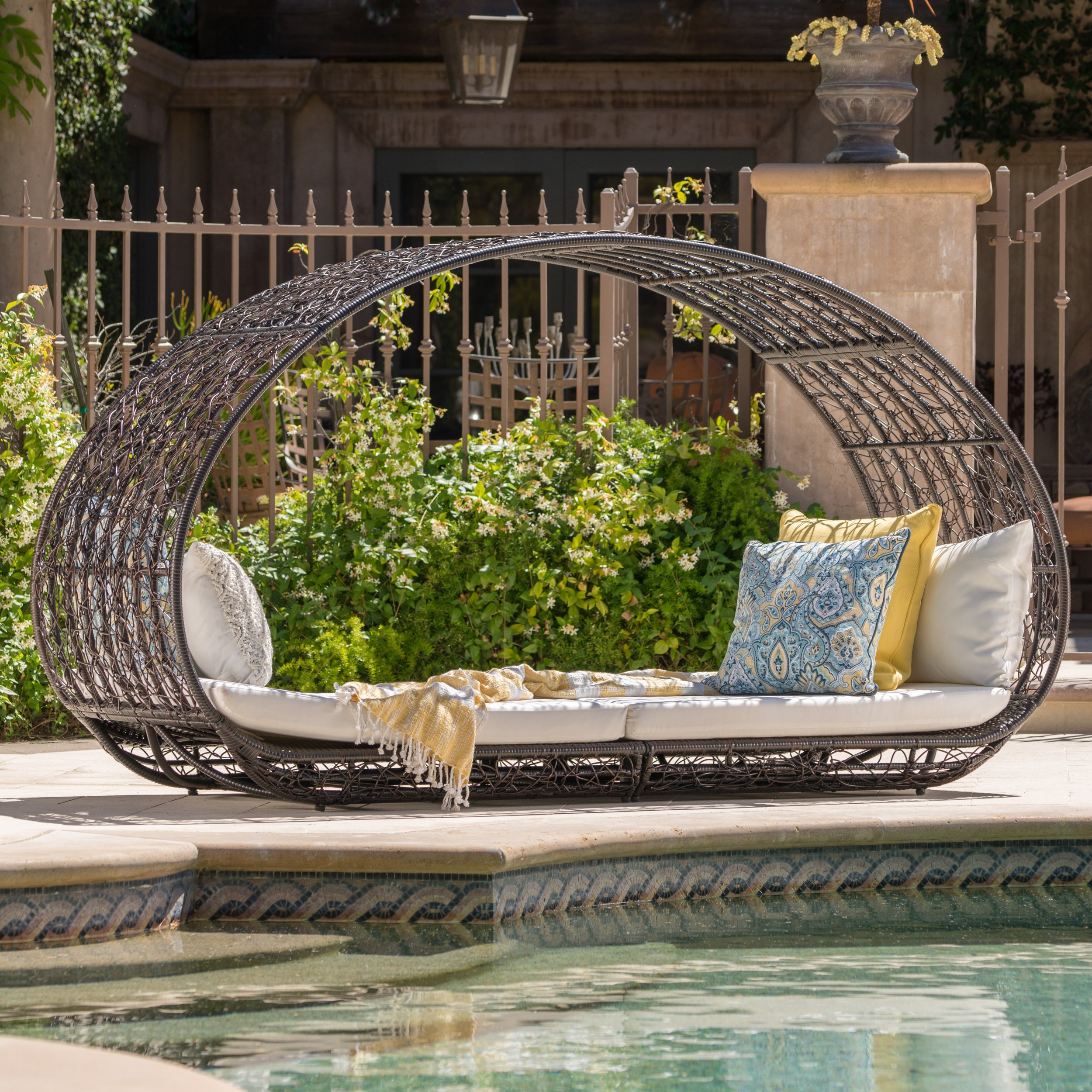 outdoor daybed  05