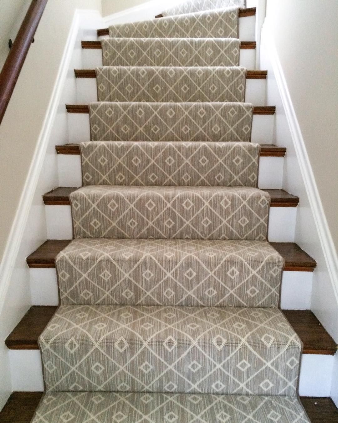 Mia, a woven 100% wool carpet, makes for a #beautiful stair runner.  Installation by @thecarpetworkroom